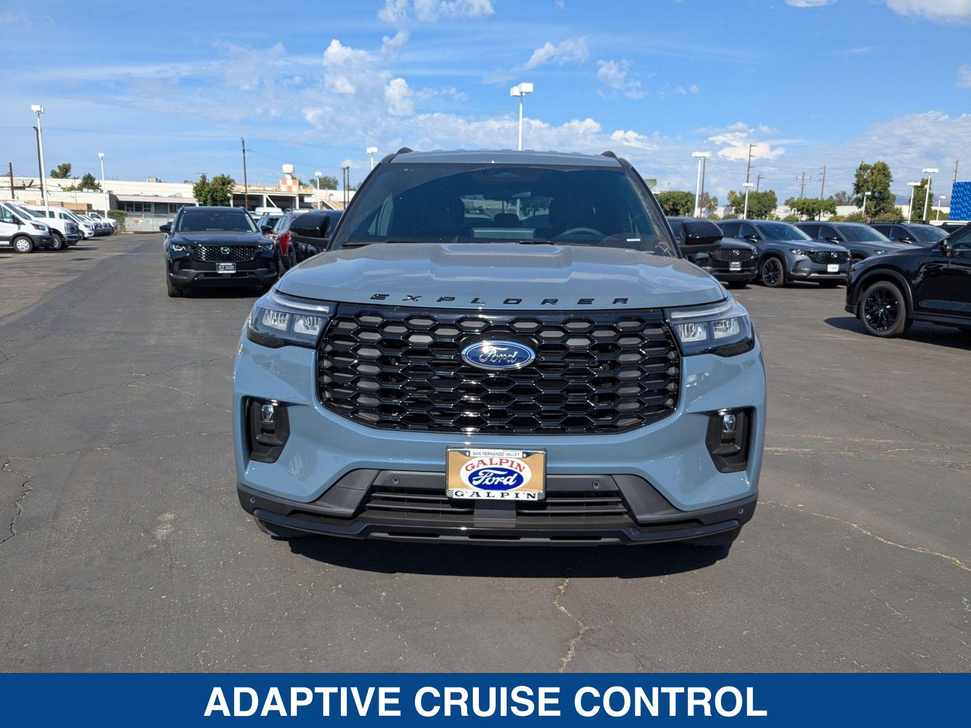2025 Ford Explorer ST ST-Line photo 11