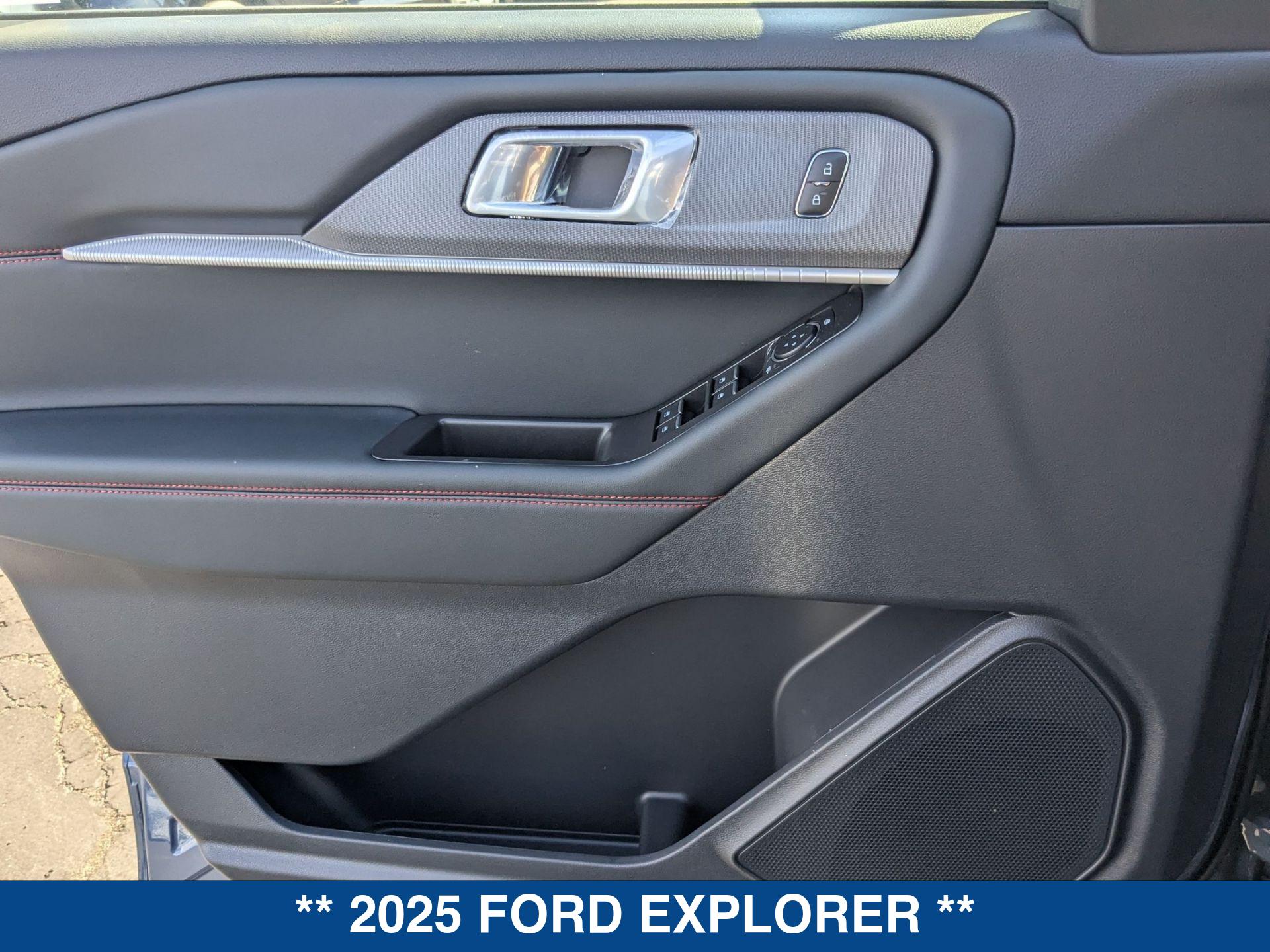 2025 Ford Explorer ST ST-Line photo 13