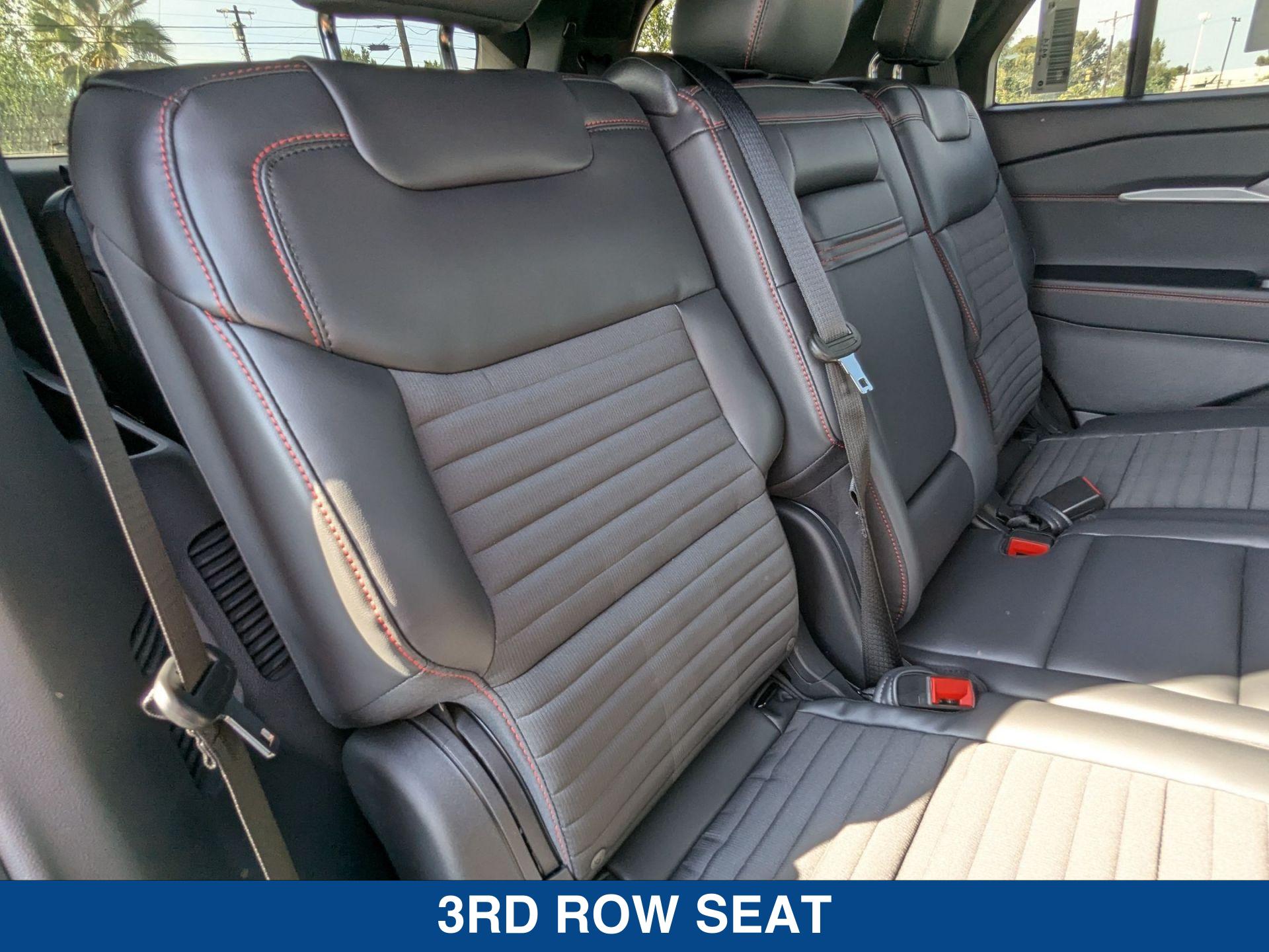 2025 Ford Explorer ST ST-Line photo 24
