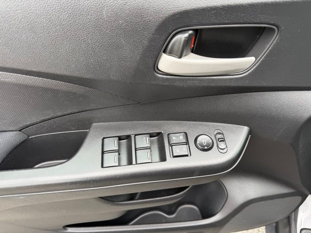 2015 Honda CR-V LX photo 13