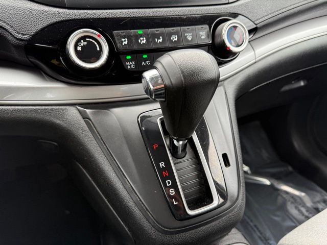 2015 Honda CR-V LX photo 27