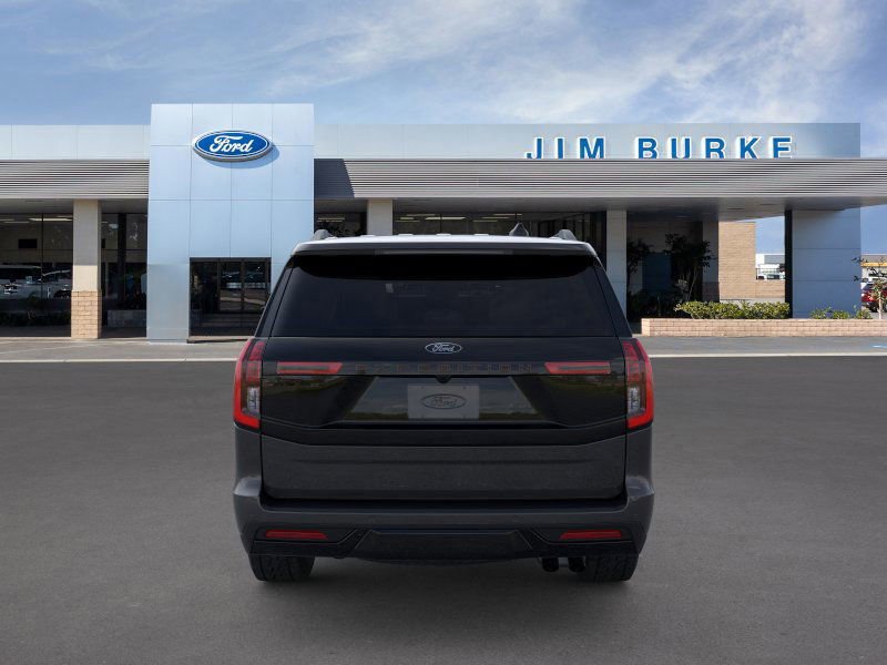 2025 Ford Expedition photo 3
