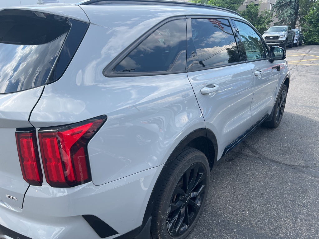 2023 Kia Sorento SX photo 4