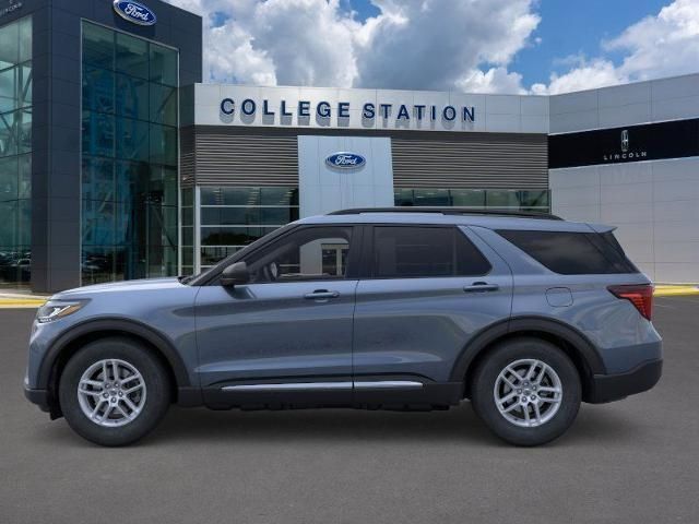 2025 Ford Explorer photo 2