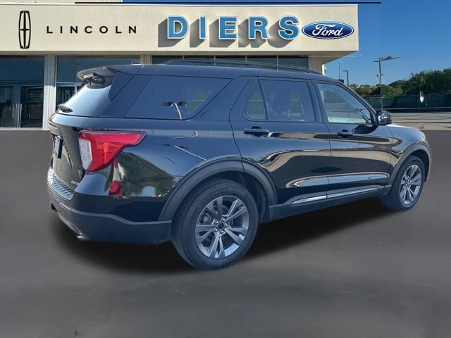 2023 Ford Explorer XLT photo 4