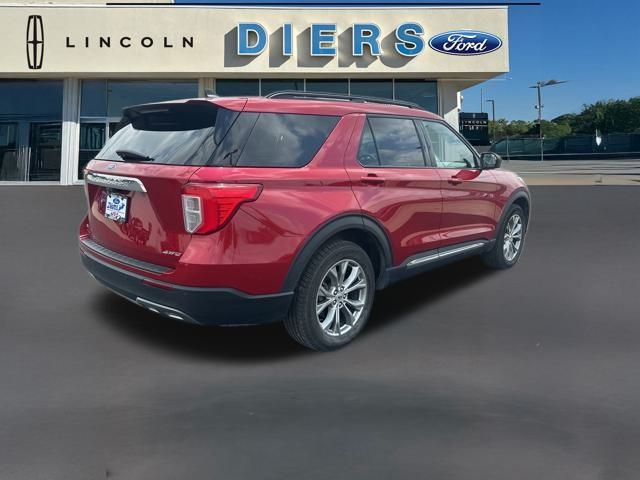 2023 Ford Explorer XLT photo 2