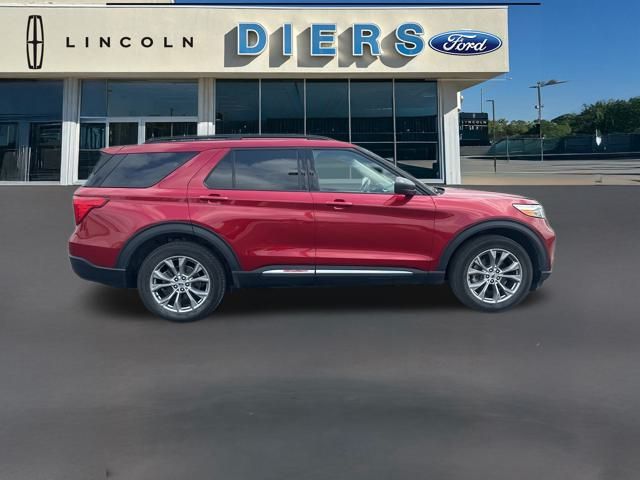 2023 Ford Explorer XLT photo 3