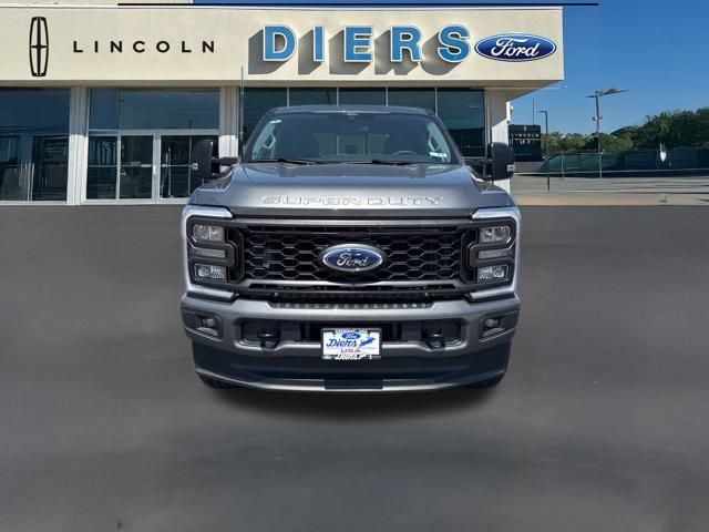 2025 Ford F-250 XL photo 3
