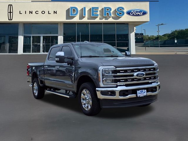 2025 Ford F-350 Lariat photo 4