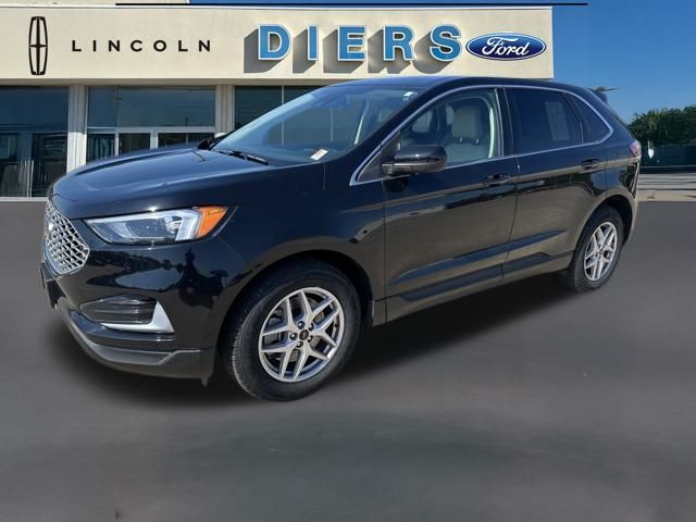 2024 Ford Edge SEL photo 2