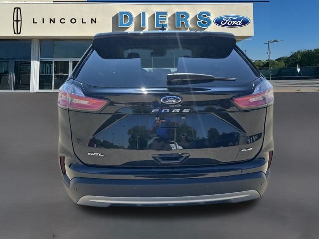 2024 Ford Edge SEL photo 4