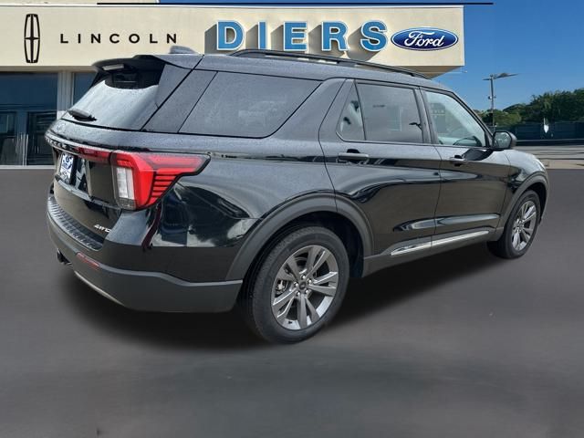 2025 Ford Explorer photo 5