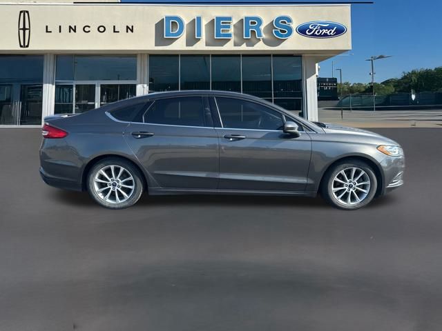 2017 Ford Fusion SE photo 5