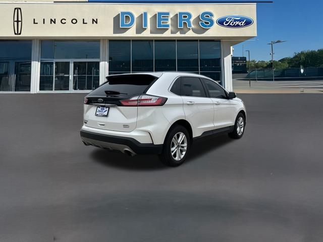 2019 Ford Edge SEL photo 4