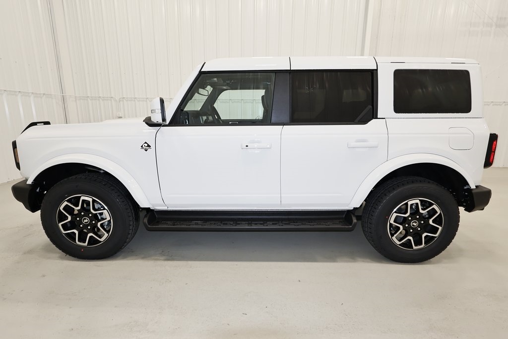 2025 Ford Bronco Outer Banks photo 4