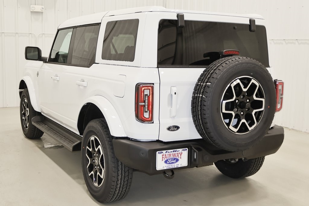 2025 Ford Bronco Outer Banks photo 5