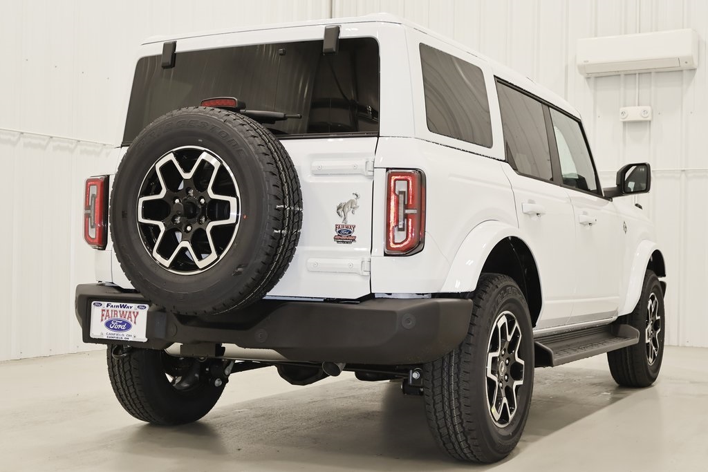 2025 Ford Bronco Outer Banks photo 7