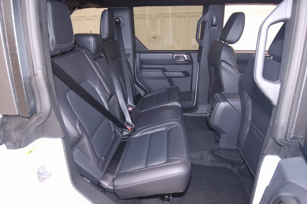 2025 Ford Bronco Outer Banks photo 11