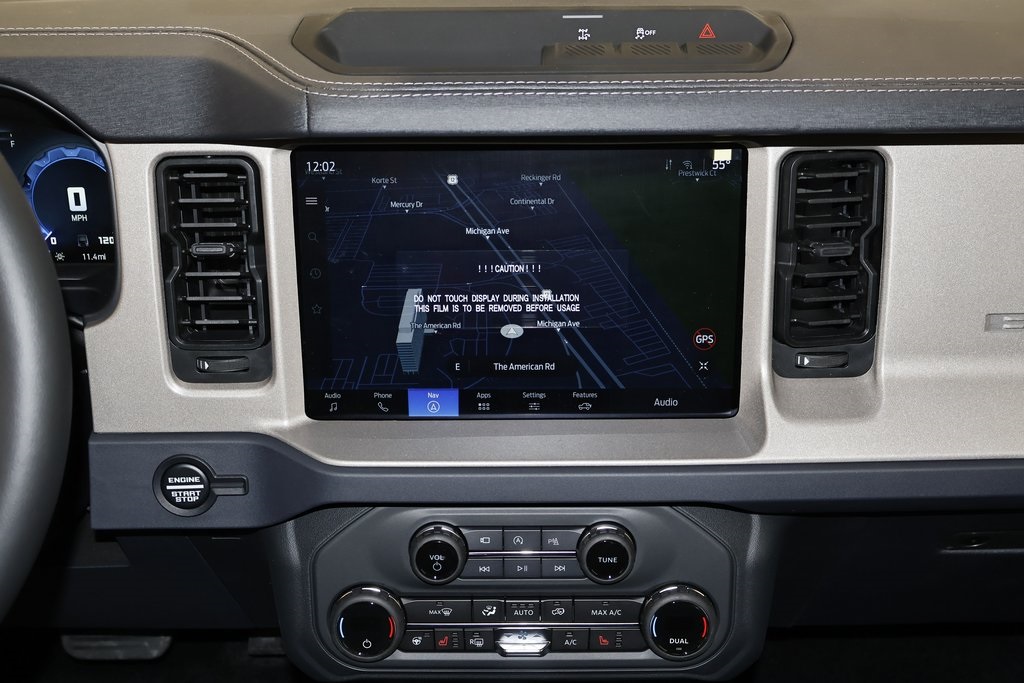 2025 Ford Bronco Outer Banks photo 17