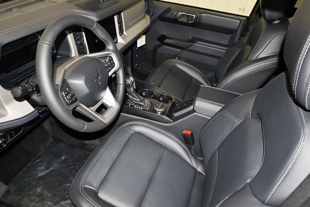 2025 Ford Bronco Outer Banks photo 23