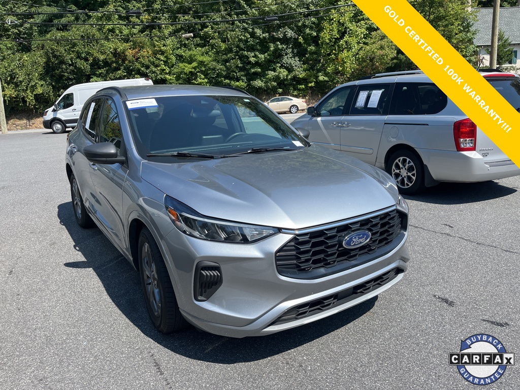 2023 Ford Escape ST-Line photo 2