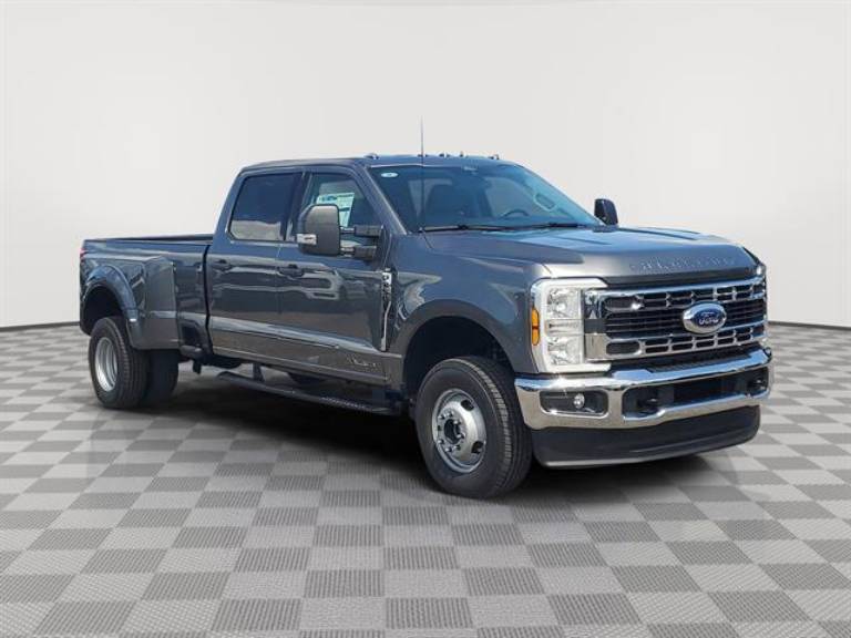 2026 Ford Super Duty F-350 DRW XLT