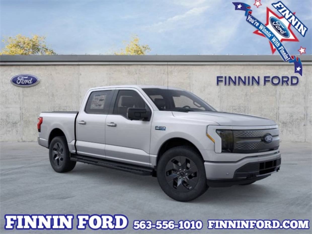 2025 Ford F-150 Lightning Flash's photo