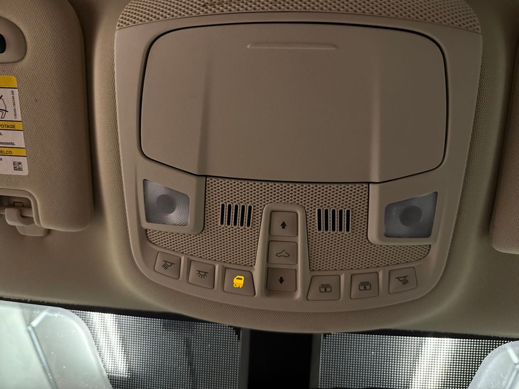 2015 Lincoln MKC Base photo 9