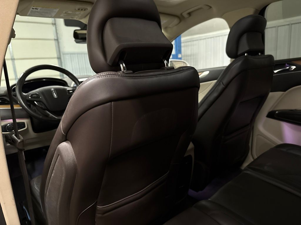 2015 Lincoln MKC Base photo 14