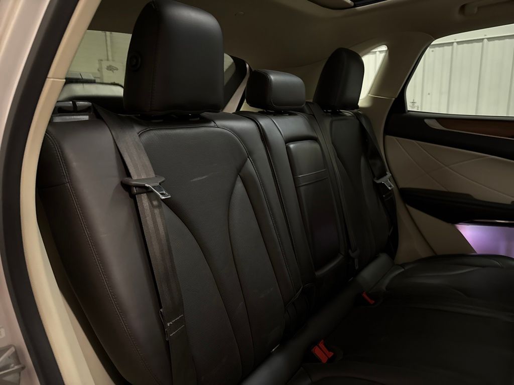 2015 Lincoln MKC Base photo 17