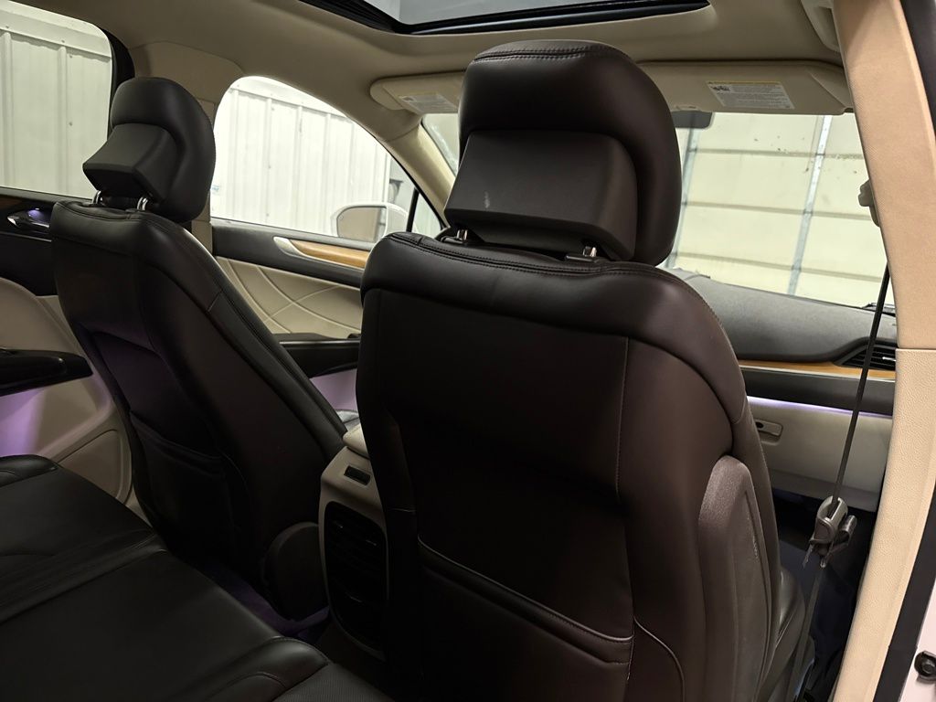 2015 Lincoln MKC Base photo 18