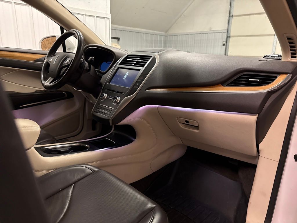 2015 Lincoln MKC Base photo 20