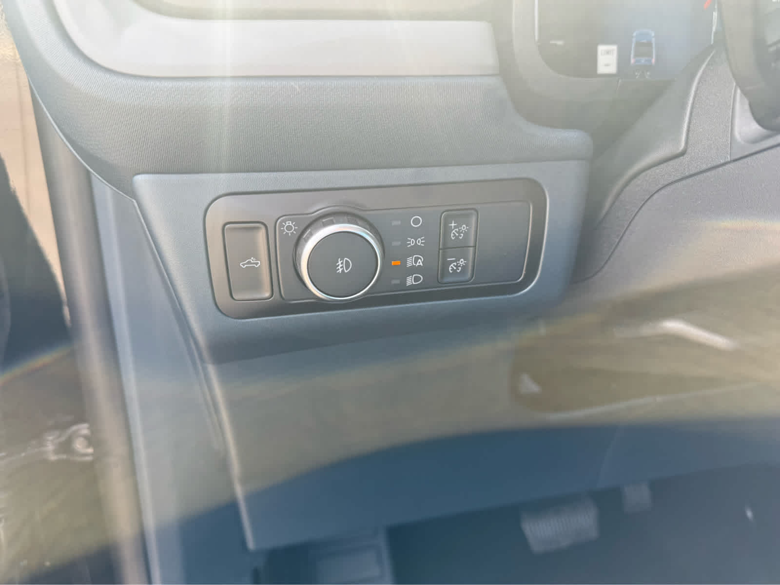 2025 Ford Maverick photo 9