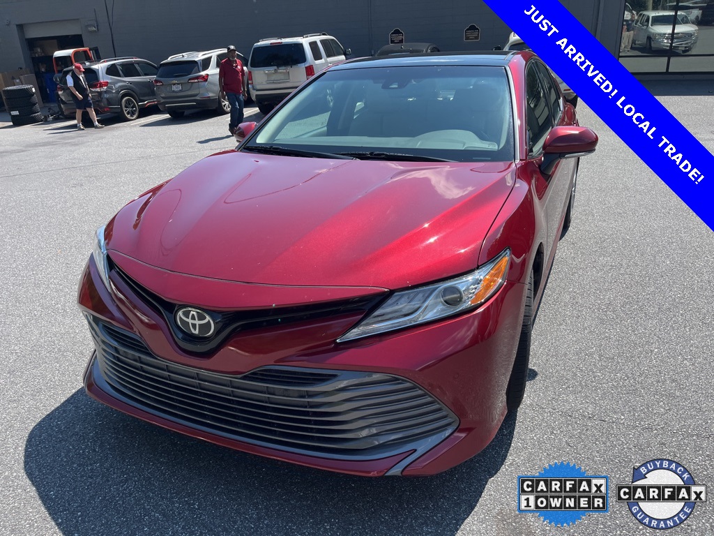 2018 Toyota Camry SE XLE photo 4