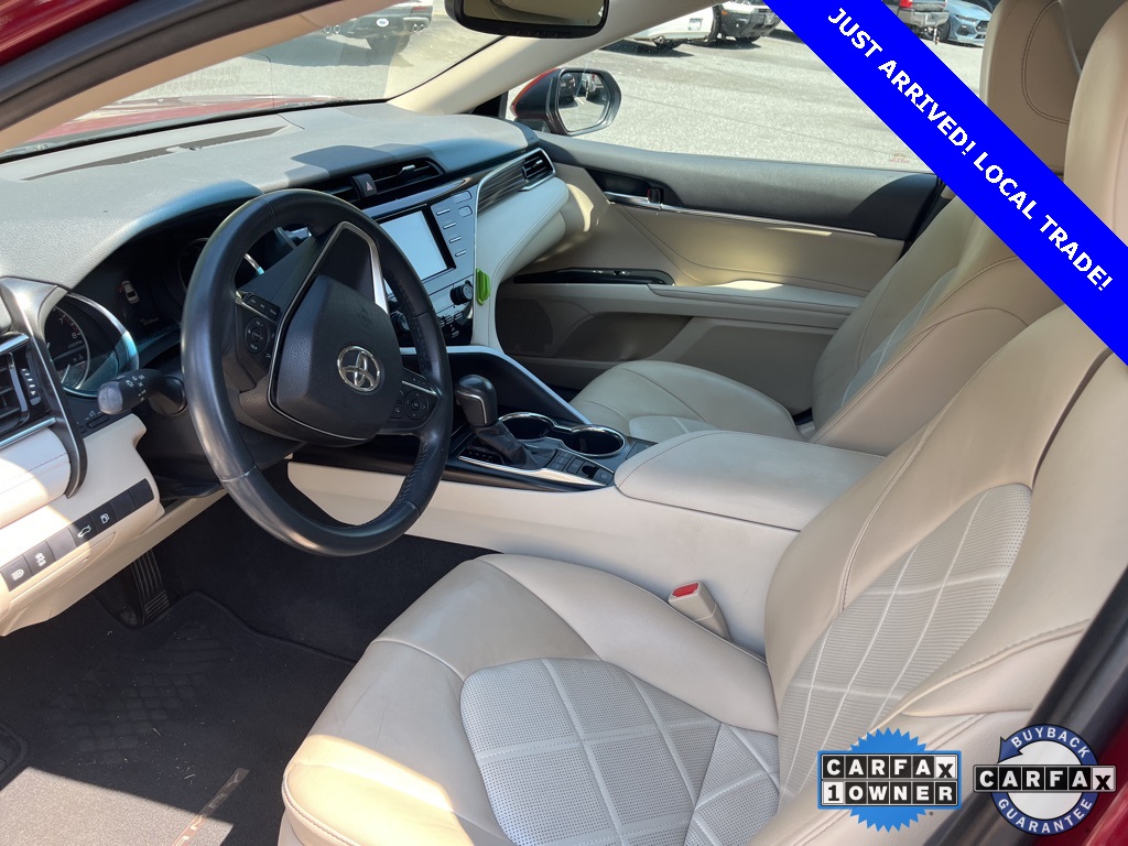 2018 Toyota Camry SE XLE photo 6