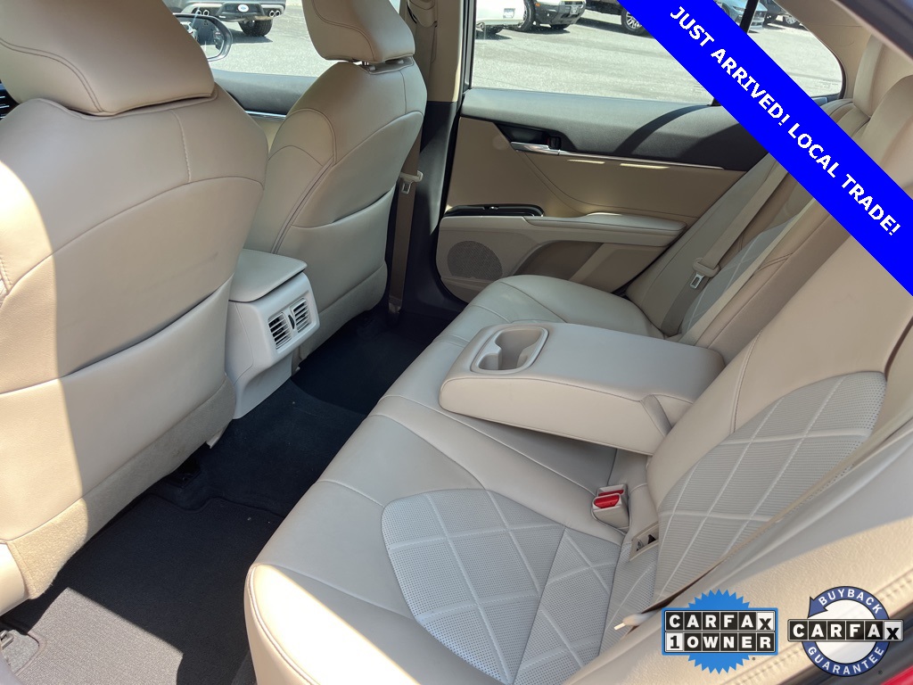 2018 Toyota Camry SE XLE photo 7