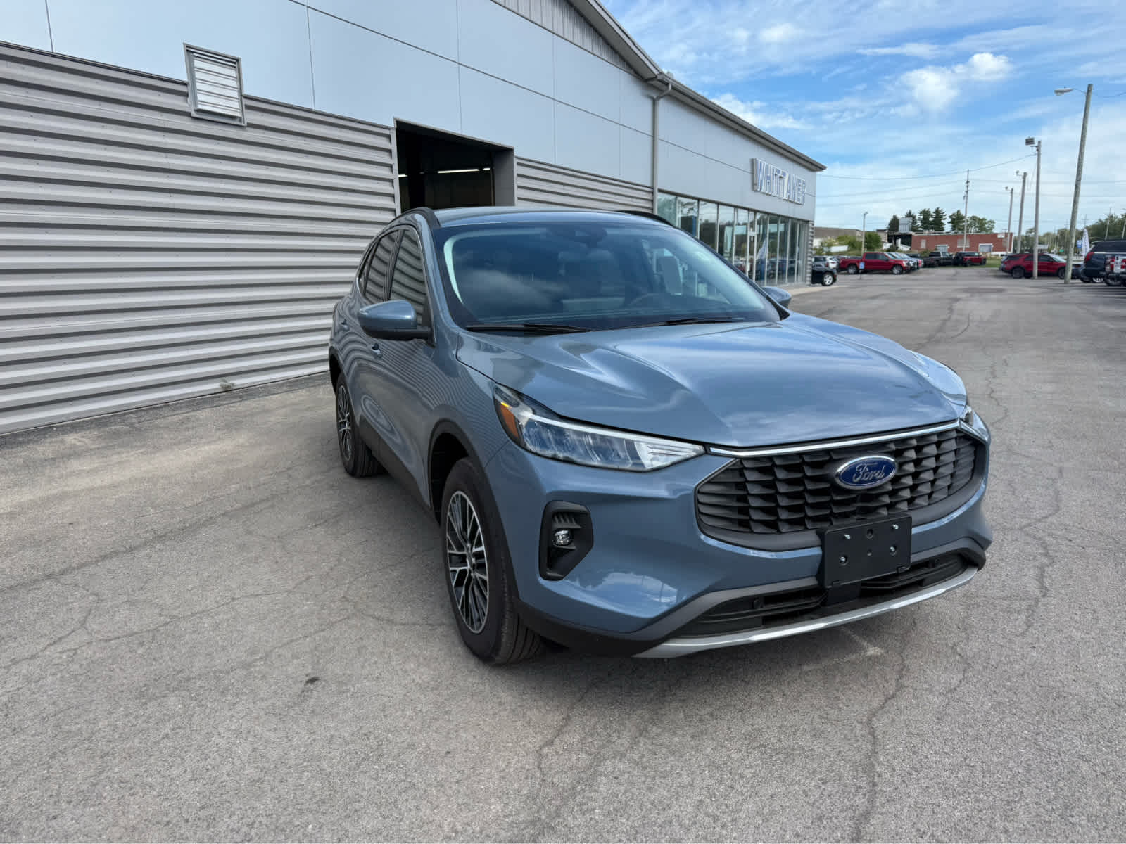 2025 Ford Escape Base photo 2