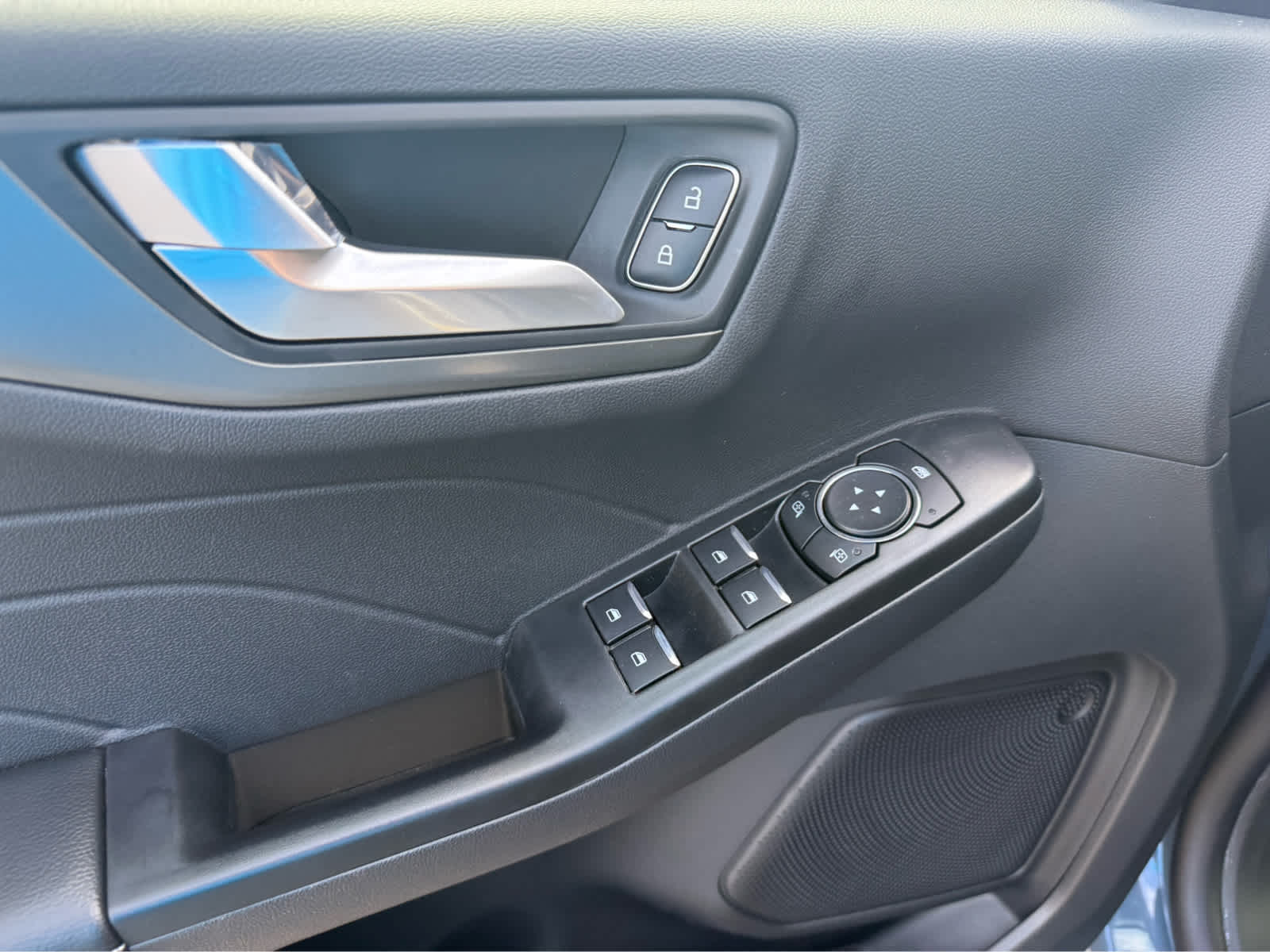 2025 Ford Escape Base photo 7