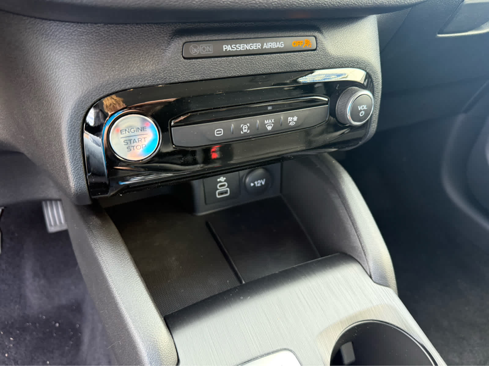 2025 Ford Escape Base photo 13