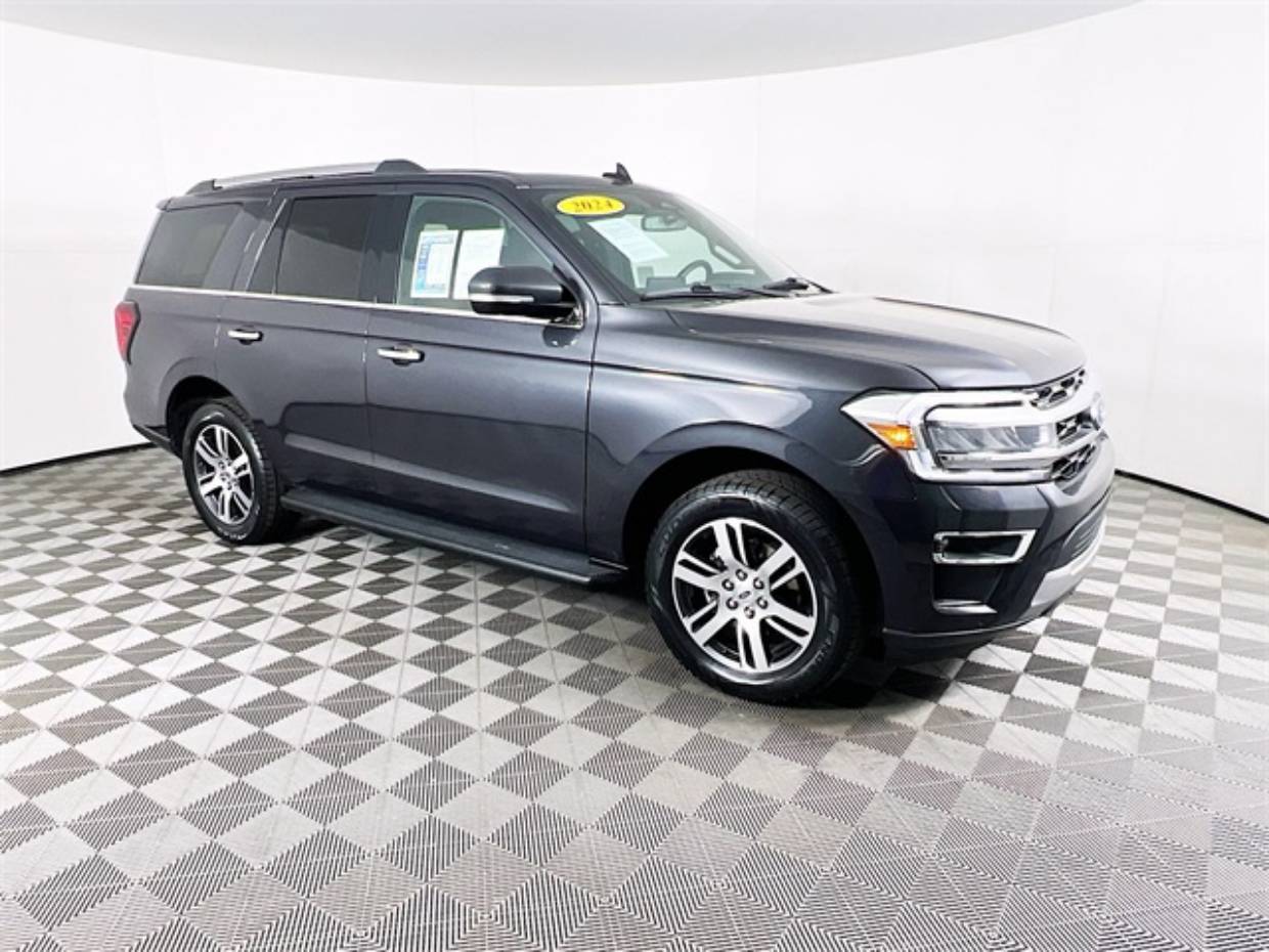 2024 Ford Expedition Limited's photo