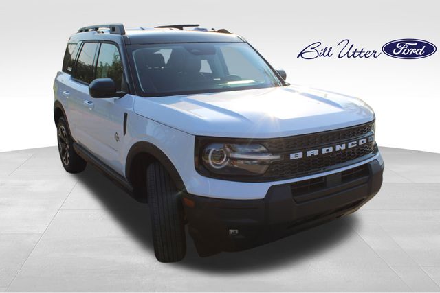 2025 Ford Bronco Sport Outer Banks photo 2
