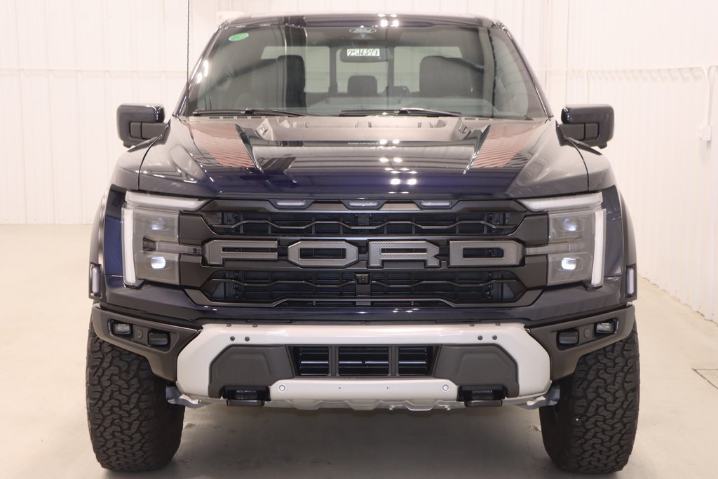 2025 Ford F-150 Raptor photo 3