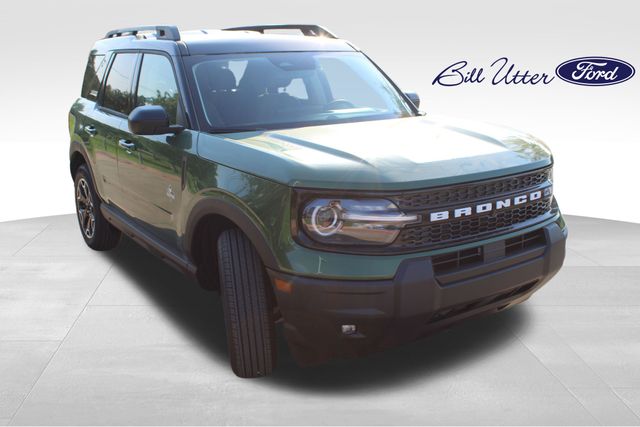 2025 Ford Bronco Sport Outer Banks photo 2