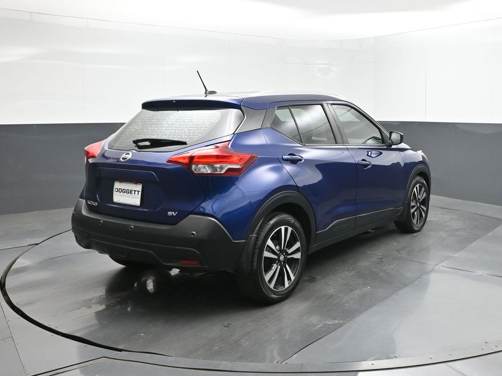 2020 Nissan Kicks SV photo 11