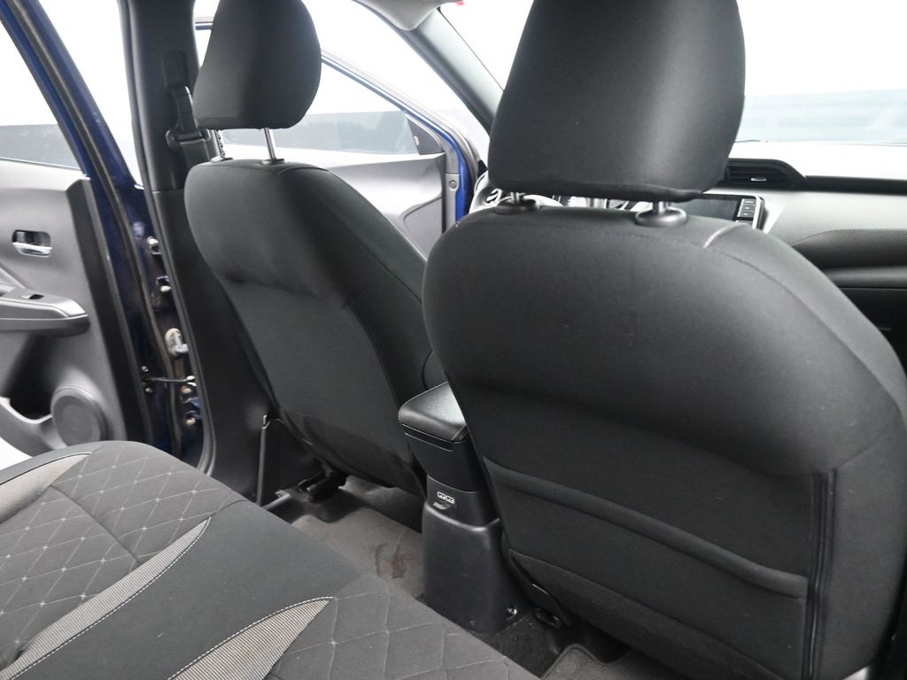 2020 Nissan Kicks SV photo 24