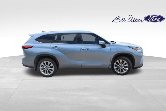 2021 Toyota Highlander Limited photo 4