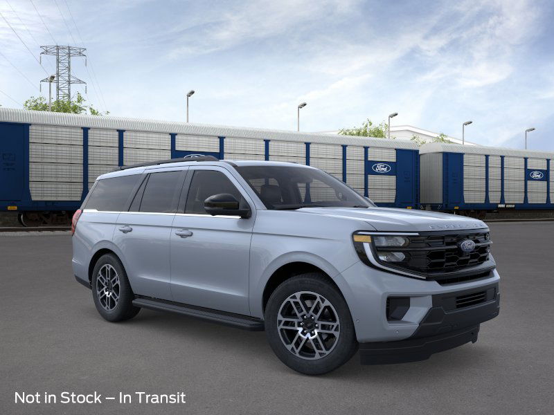 2025 Ford Expedition photo 6