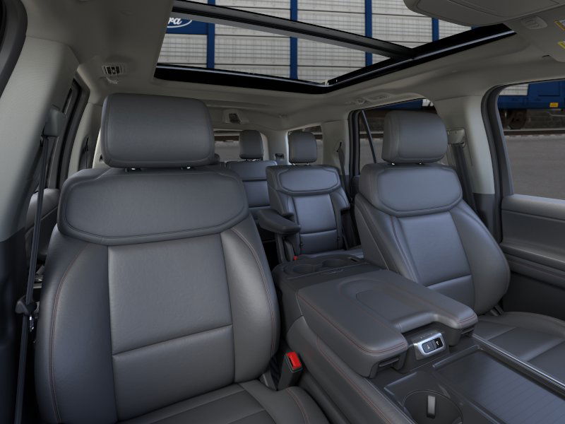 2025 Ford Expedition photo 9