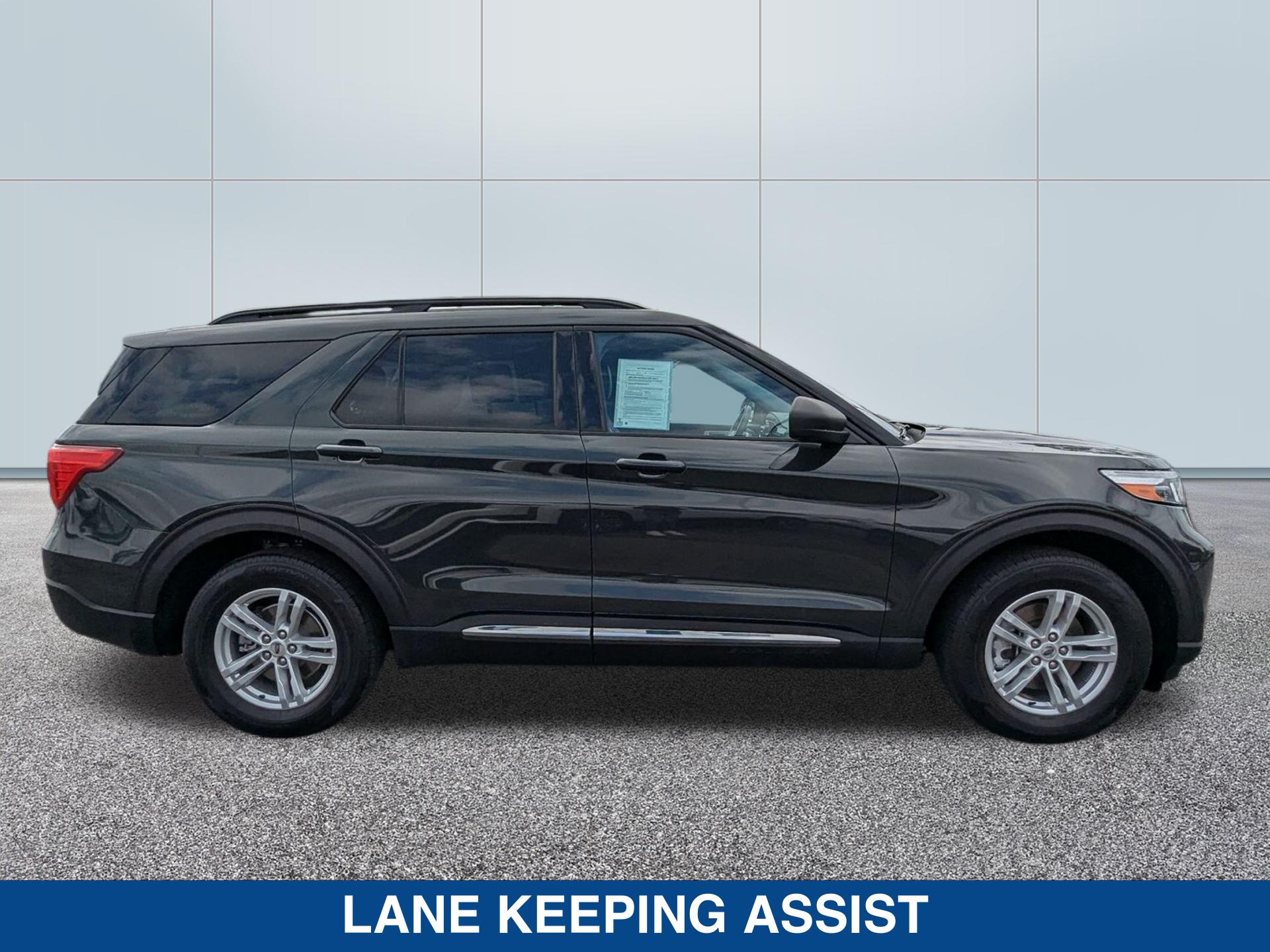 2022 Ford Explorer XLT photo 6