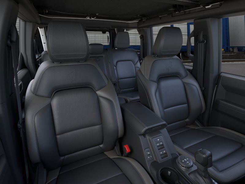 2025 Ford Bronco Outer Banks photo 10